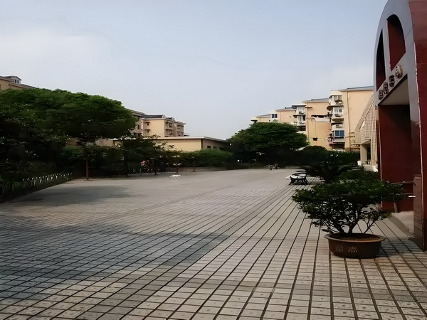 户籍询问热线_冯骥荐电影南京照相馆：没有抒情只有血的事实 渐渐地与情产生刘某了感
